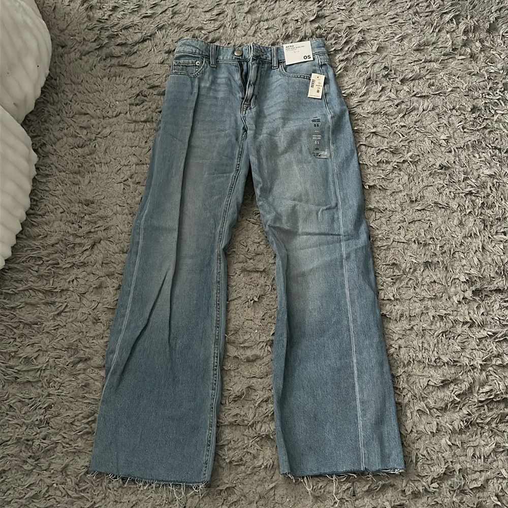 High waisted jeans